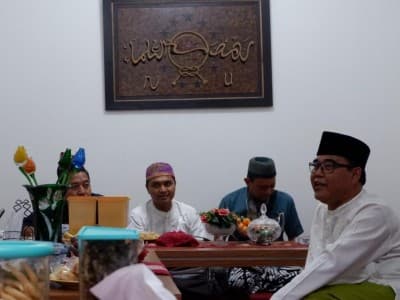 Hubungan Pesantren Sukabumi dan Jombang