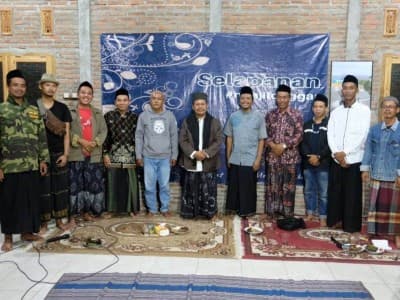 Komunitas Ngaji Longgar Ajak Warga Lasem Bersihkan ‘Larahan’ dalam Pikiran