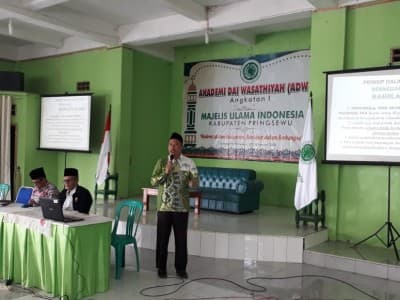 Pentingnya Kehadiran Ormas Islam Mainstream di Indonesia