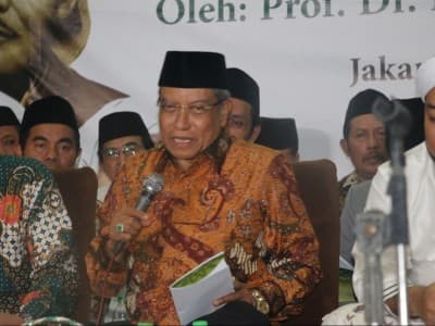 Ribuan Jamaah Dapatkan Ijazah Hizib ‘Jalbil Arzaq’ dari Kiai Said