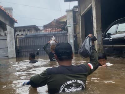 Hukum Meninggalkan Shalat bagi Relawan Bencana