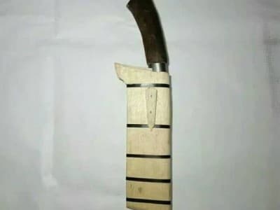 Terkaparnya Pengasah Golok