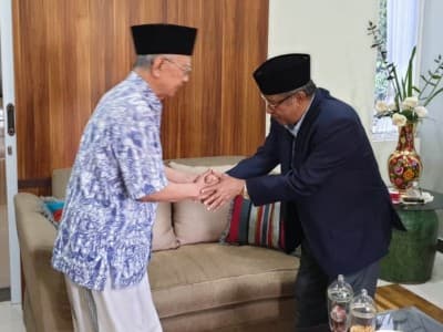 Kiai Said: Gus Sholah Sosok Berprinsip Kuat tapi Sabar