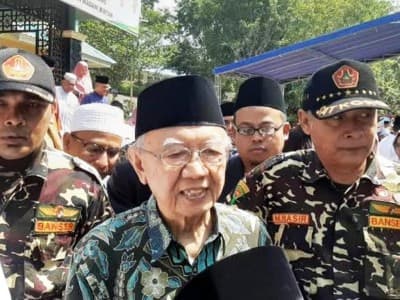 Ini Rangkaian Proses Pemakaman Gus Sholah 