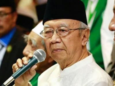 Gus Sholah dan Islam Nusantara