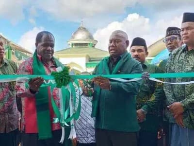 Gubernur Papua Barat Resmikan Kantor NU Kabupaten Sorong