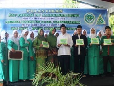 Fatayat NU Tulungagung Beri Penghargaan Perempuan Peduli Kekeringan