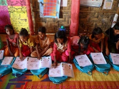 Bangladesh Izinkan Anak Rohingya Bersekolah