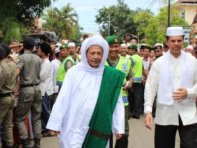 Habib Lutfi dan Gus Muwaffiq Beri Taushiyah di Haul Ke-517 Raden Fatah ​​​​​​​Demak