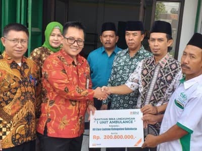 Peduli Kesehatan, LAZISNU Sukoharjo Terima Bantuan Ambulans dari BNI