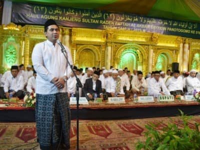 Hadiri Haul Raden Fattah, Wagub Jateng Ajak Generasi Muda Perkuat Persatuan