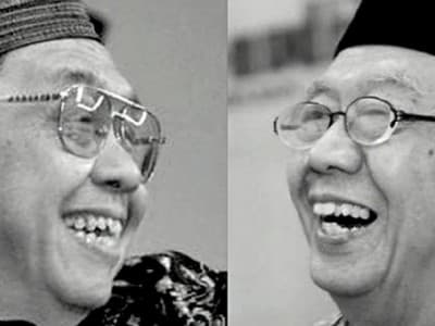 Ketika Gus Dur Puji Gus Sholah