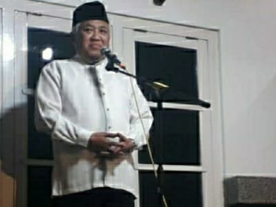Gus Sholah Diberi Gelar Safinatul Ummah
