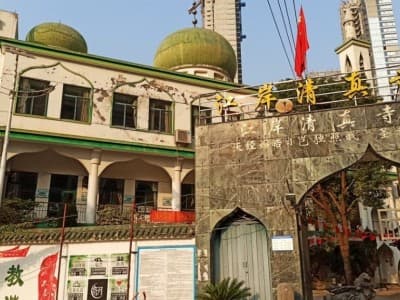 Melihat Kehidupan Muslim di Wuhan, Kota Sumber Virus Corona