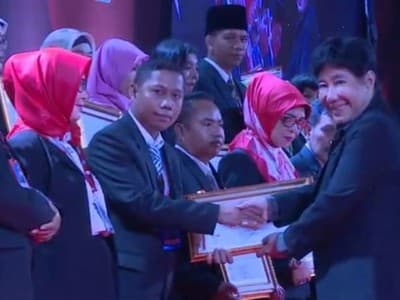 Telkom Beri Penghargaan kepada Lembaga Pendidikan soal Pemanfaatan Teknologi Digital