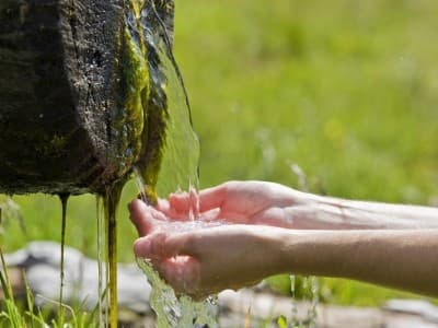 Cara Bersuci dari Najis Mughallazhah yang Tidak Terlihat Mata