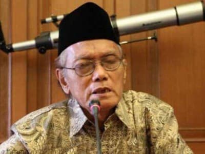 Innalillahi, Ketua Lembaga Falakiyah NU KH Ghazalie Masroeri Wafat