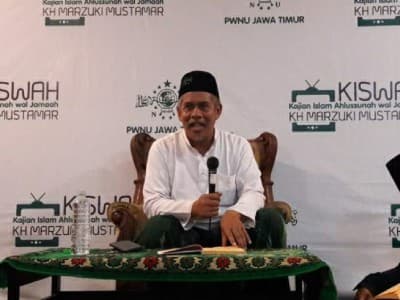 Kiai Marzuki Ingatkan Nahdliyin Tidak Keluar dari Barisan NU