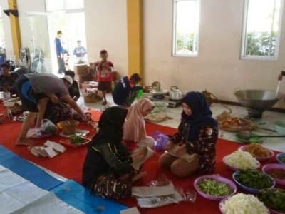 Bantu Pengungsi, LPBINU Kota Pekalongan Dirikan Dapur Umum