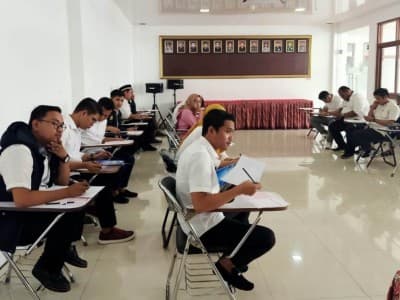 Bakal Calon Ketum PB PMII dan Kopri Jalani Tes TOEFL