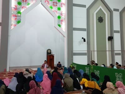 Nasihat Kiai Wahyul Afif untuk Mahasiswa NU UPI Menyambut Rajab