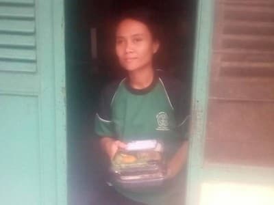 Jumat Berbagi LAZISNU Bojong Bogor Bagikan Nasi Kotak