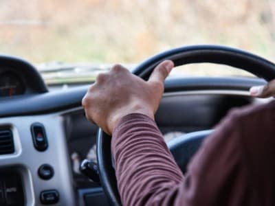 Musafir yang Tak Diperbolehkan Menjamak dan Mengqashar Shalat