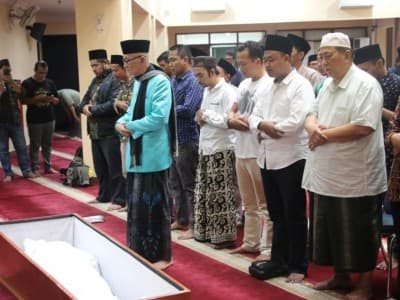 Rais Aam PBNU Pimpin Shalat Jenazah Almarhum Kasatkornas Banser