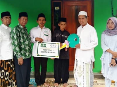 LAZISNU Pekalongan Serahkan Rumah Layak Huni bagi Dhuafa
