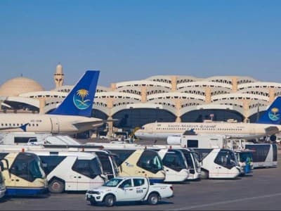 Cegah Virus Corona, Saudi Hentikan Penerbangan Internasional