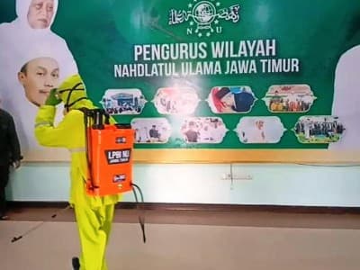 Tanggap Corona, NU Jatim Adakan Penyemprotan Disinfektan 