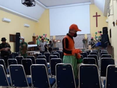 Jihad Melawan Corona, NU Jakpus Semprotkan Disinfektan ke Rumah Ibadah