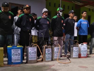 NU Peduli Pencegahan Covid-19 Semprot Disinfektan 20 Kecamatan di Temanggung