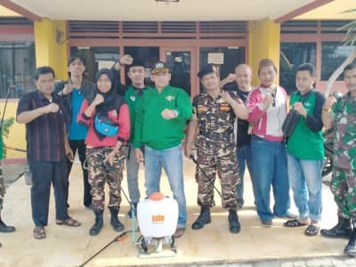 Cegah Covid-19, NU Bandar Lampung Semprotkan Disinfektan Ke Pesantren