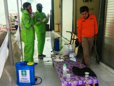 NU Pasuruan Ganti Pertemuan Massal dengan Penyemprotan Disinfektan