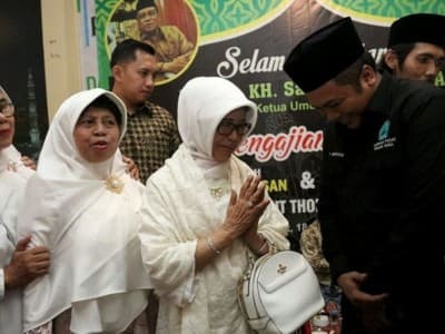 Kenangan Ketum Pagar Nusa tentang Ibunda Jokowi