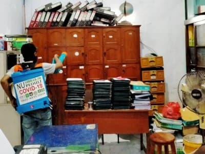 Gus Gas NU Sidoarjo Gelar Penyemprotan Disinfektan Gratis