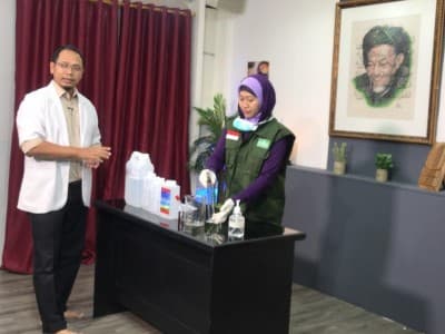 Gak Pake Ribet, Begini Cara Mudah Meramu Cairan Disinfektan
