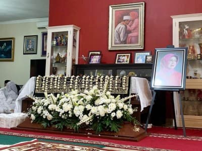 Begini Rahasia Ibunda Presiden Jokowi Besarkan Putra-putrinya