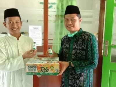 LTMNU Jombang Bagikan 500 Botol Disinfektan untuk Takmir Masjid dan Mushala