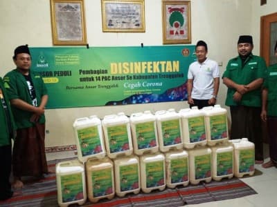 Cegah Penyebaran Covid-19, Ansor Trenggalek Sediakan Ratusan Disinfektan
