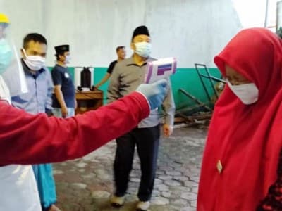 Satgas NU Peduli Covid-19 Bondowoso Cek Kesehatan Santri Lirboyo
