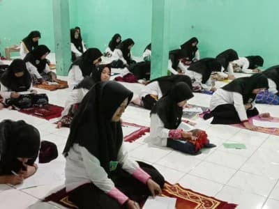 Hindari Kontak Fisik, MTs Sabilunnajah Kendal Buka Pendaftaran Secara Online