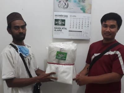 LAZISNU Pringsewu Serahkan Paket APD untuk Tenaga Medis RSUD