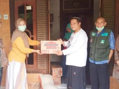 LAZISNU Kendal Salurkan Bantuan untuk Korban Banjir Kali Bodri 