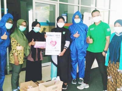 Cegah Covid-19, Fatayat Kulonprogo Gandeng LAZISNU Bantu APD ke Tenaga Medis