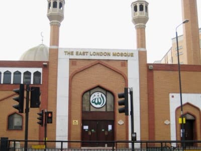 Pertama Kali, Radio BBC Siarkan Shalat Jumat