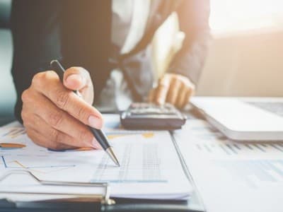 Pertahankan Dunia Usaha, Pemerintah Jangan Hentikan Belanja ke Swasta