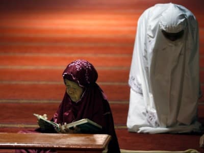 Lafal Niat Shalat Tarawih di Rumah