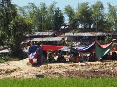 Bangladesh 'Lockdown' Pengungsian Rohingya untuk Cegah Corona